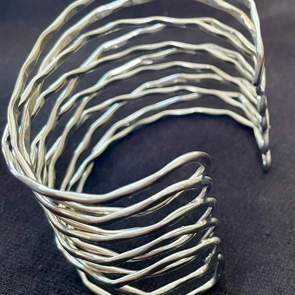 Silver cuff bracelet never worn adjustable - Picture 6 of 6